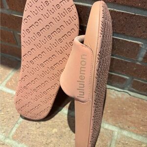 Lululemon Restfeel Slide Sandals